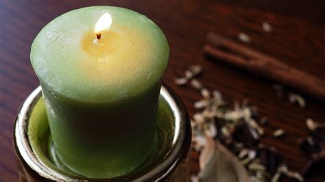 Harnessing the Energy of the Moon with Candle Magic
